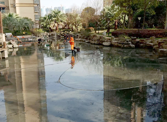 公坡镇景观池淤泥清理